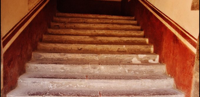 Resumen Historia de una escalera